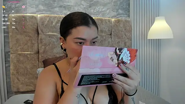 leilapons online show from 11-23-25, 05:46