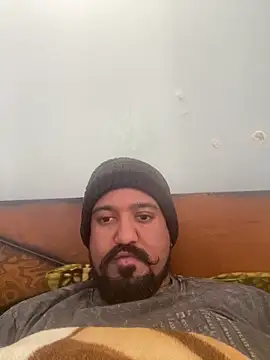 Snapshot of milf_banger121 chatting on 02-14-26, 06:32 milf banger121 online show from 02-14-26, 06:32