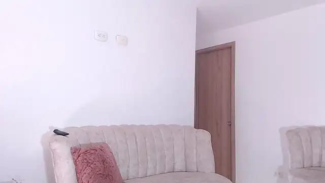 Snapshot of Martina_ferer chatting on 06-20-26, 03:04 Martina ferer online show from 06-20-26, 03:04