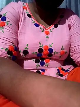 Snapshot of ANNA_HOT111 chatting on 10-18-25, 04:30 ANNA HOT111 online show from 10-18-25, 04:30