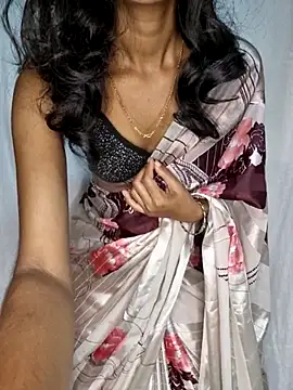 Snapshot of Diyab chatting on 10-08-25, 05:43 Diyab online show from 10-08-25, 05:43