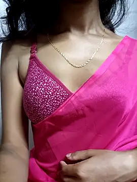 Snapshot of Diyab chatting on 10-27-25, 03:49 Diyab online show from 10-27-25, 03:49