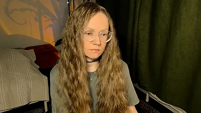  Goldilocks  online show from 10-08-25, 04:37