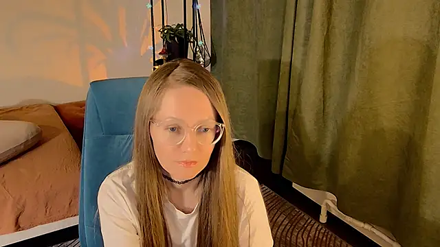  Goldilocks  online show from 10-11-25, 03:32