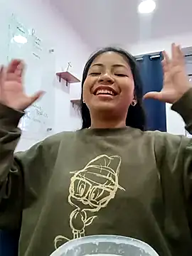 LilyCutee  online show from 10-18-25, 07:25