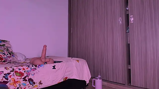 Snapshot of dreamsussi chatting on 07-14-26, 02:05 dreamsussi online show from 07-14-26, 02:05