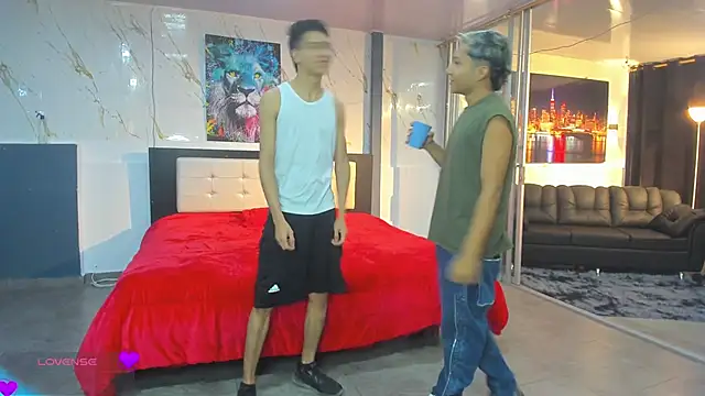 Bisexlifehot   online show from 03-10-26, 10:59