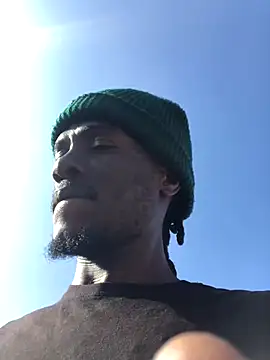 Snapshot of cuminsidebby chatting on 10-17-25, 06:05 cuminsidebby online show from 10-17-25, 06:05