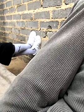 Snapshot of cuminsidebby chatting on 10-18-25, 08:15 cuminsidebby online show from 10-18-25, 08:15