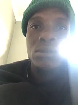 Snapshot of cuminsidebby chatting on 10-28-25, 05:33 cuminsidebby online show from 10-28-25, 05:33