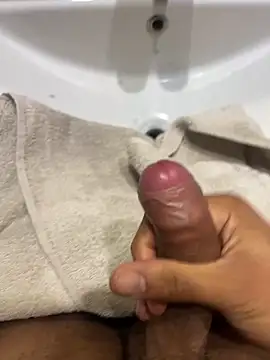 Snapshot of youyou933 chatting on 10-26-25, 08:20 youyou933 online show from 10-26-25, 08:20