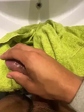 Snapshot of youyou933 chatting on 11-09-25, 09:02 youyou933 online show from 11-09-25, 09:02