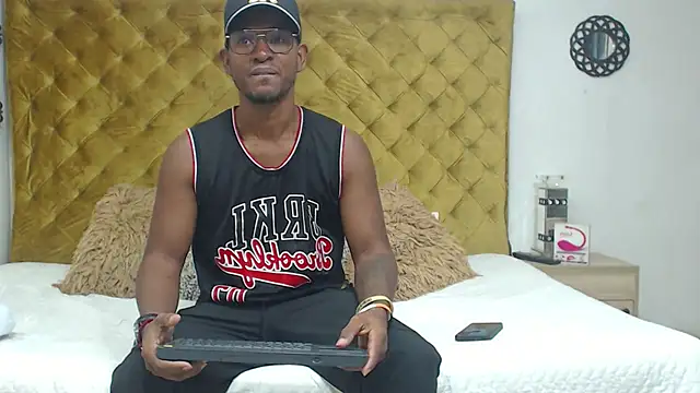 AndyCalifornia1 online show from 11-21-25, 12:37