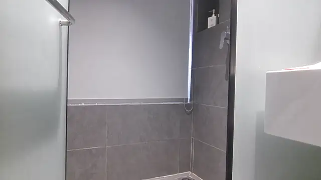 Snapshot of BigDickDaddddy chatting on 10-11-25, 06:23 BigDickDaddddy online show from 10-11-25, 06:23