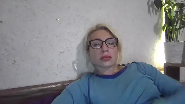 fox red lady7 online show from 10-07-25, 07:44