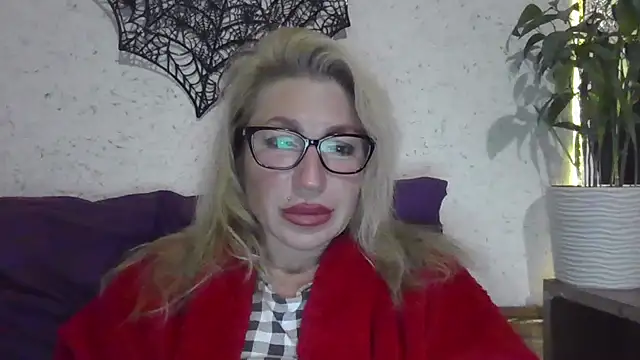 fox red lady7 online show from 11-04-25, 09:36