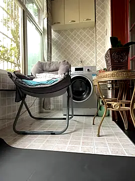 Snapshot of sonwmelt1 chatting on 09-18-25, 02:57 sonwmelt1 online show from 09-18-25, 02:57