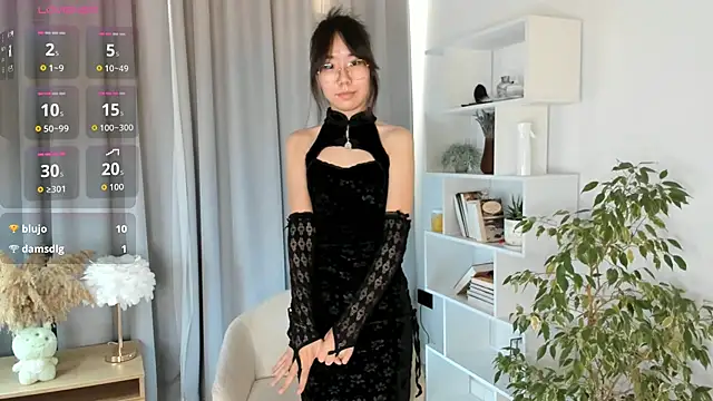 UdelaDodson online show from 10-16-25, 02:23