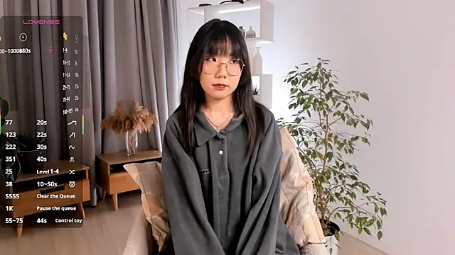 UdelaDodson online show from 11-29-25, 01:08