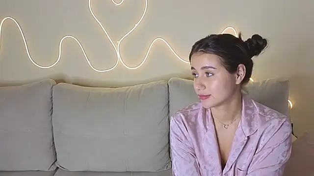 KathrynBrooks online show from 11-28-25, 05:37