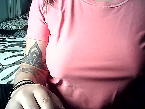 FallsForHerSmile online show from 09-11-25, 12:11