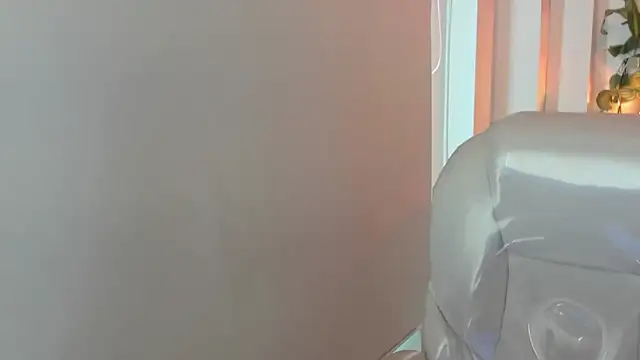 Nathaly ds online show from 04-12-26, 05:18