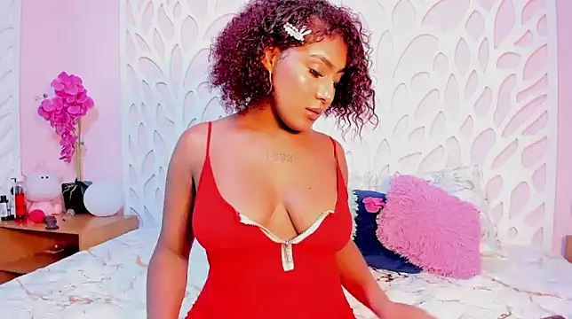 Snapshot of Emmadancer chatting on 09-25-25, 10:13 Emmadancer online show from 09-25-25, 10:13