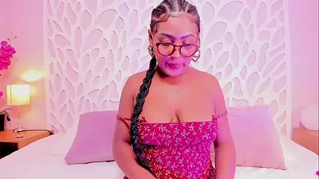 Snapshot of Emmadancer chatting on 11-02-25, 09:17 Emmadancer online show from 11-02-25, 09:17