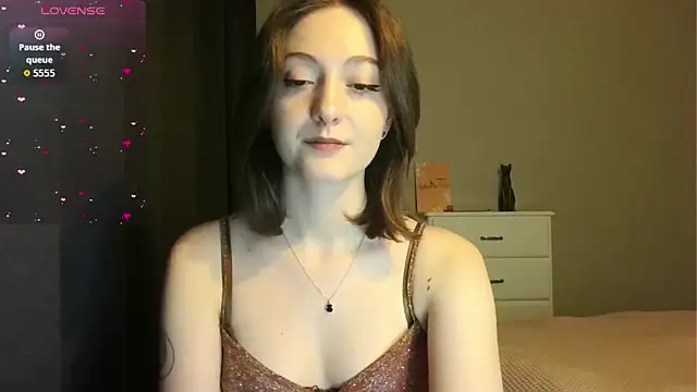 white liillyy online show from 02-21-26, 07:37