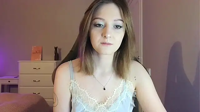 Snapshot of white_liillyy chatting on 04-25-26, 08:50 white liillyy online show from 04-25-26, 08:50