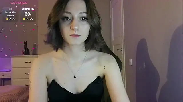 Snapshot of white_liillyy chatting on 05-19-26, 08:48 white liillyy online show from 05-19-26, 08:48