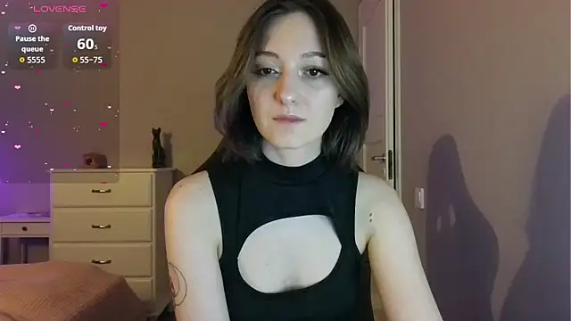 Snapshot of white_liillyy chatting on 05-20-26, 08:26 white liillyy online show from 05-20-26, 08:26