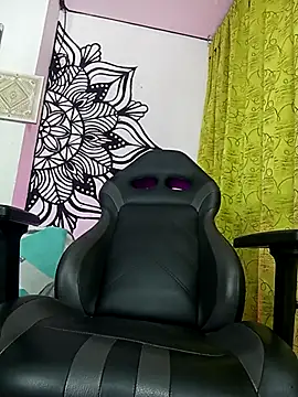 angela bigdick online show from 10-09-25, 11:25