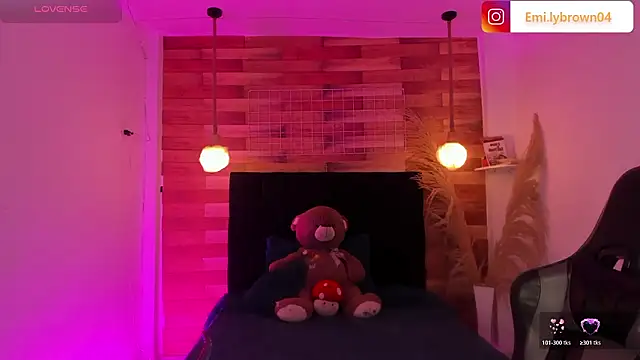 Snapshot of Emily_brown04 chatting on 02-02-26, 04:06 Emily brown04 online show from 02-02-26, 04:06