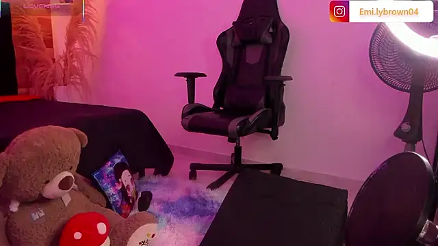 Snapshot of Emily_brown04 chatting on 02-10-26, 12:20 Emily brown04 online show from 02-10-26, 12:20