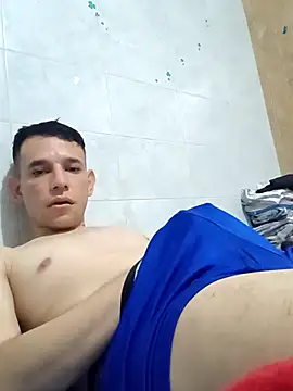 Snapshot of pacho013 chatting on 11-13-25, 02:05 pacho013 online show from 11-13-25, 02:05