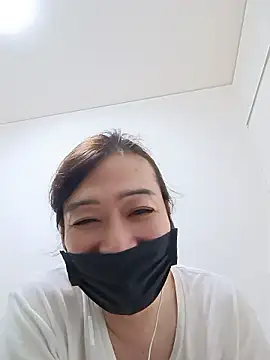 Snapshot of taru1225 chatting on 05-28-26, 12:13 taru1225 online show from 05-28-26, 12:13