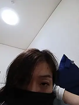 Snapshot of taru1225 chatting on 06-10-26, 03:55 taru1225 online show from 06-10-26, 03:55