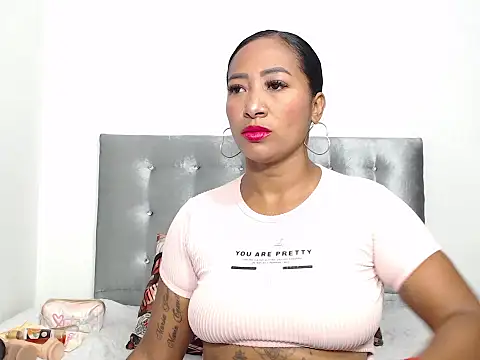 Luxuryebony69 online show from 03-02-26, 02:02