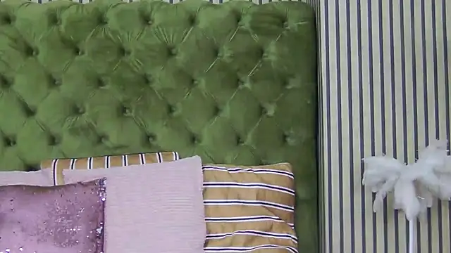 LunaHart online show from 11-17-25, 08:03