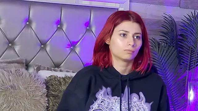 LunaHart online show from 03-17-26, 04:28