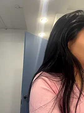 Mia stepMOM online show from 10-16-25, 06:03