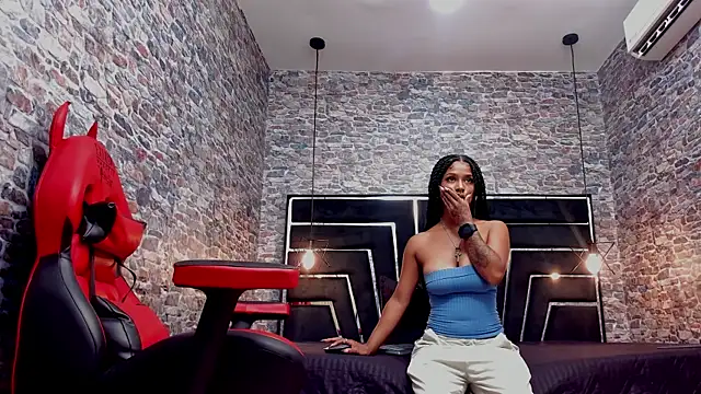 WILD FIREE  online show from 03-13-26, 07:09