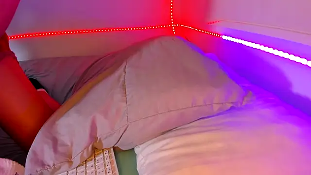 Snapshot of Dulce_TentacionLatina chatting on 09-10-25, 01:05 Dulce TentacionLatina online show from 09-10-25, 01:05