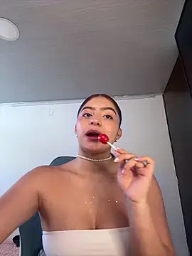 Melissa coll online show from 04-20-26, 01:25