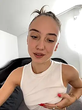 CristinaSww online show from 10-20-25, 01:11