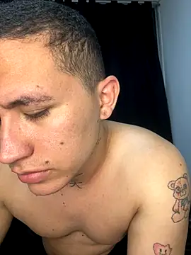 Kurtxxx22 online show from 09-18-25, 04:14