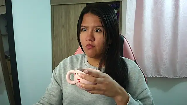 Oliviawatson1 online show from 01-15-26, 12:21