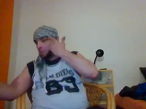 Snapshot of SmokedAlloy2 chatting on 03-05-26, 12:17 SmokedAlloy2 online show from 03-05-26, 12:17