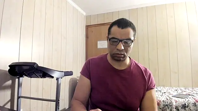 NaturalBeautyQueen online show from 06-15-26, 11:29